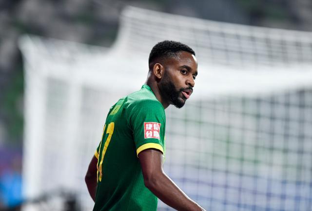 足球直播-外媒曝巴坎布入曼联热刺法眼 夏季转会窗或回欧洲